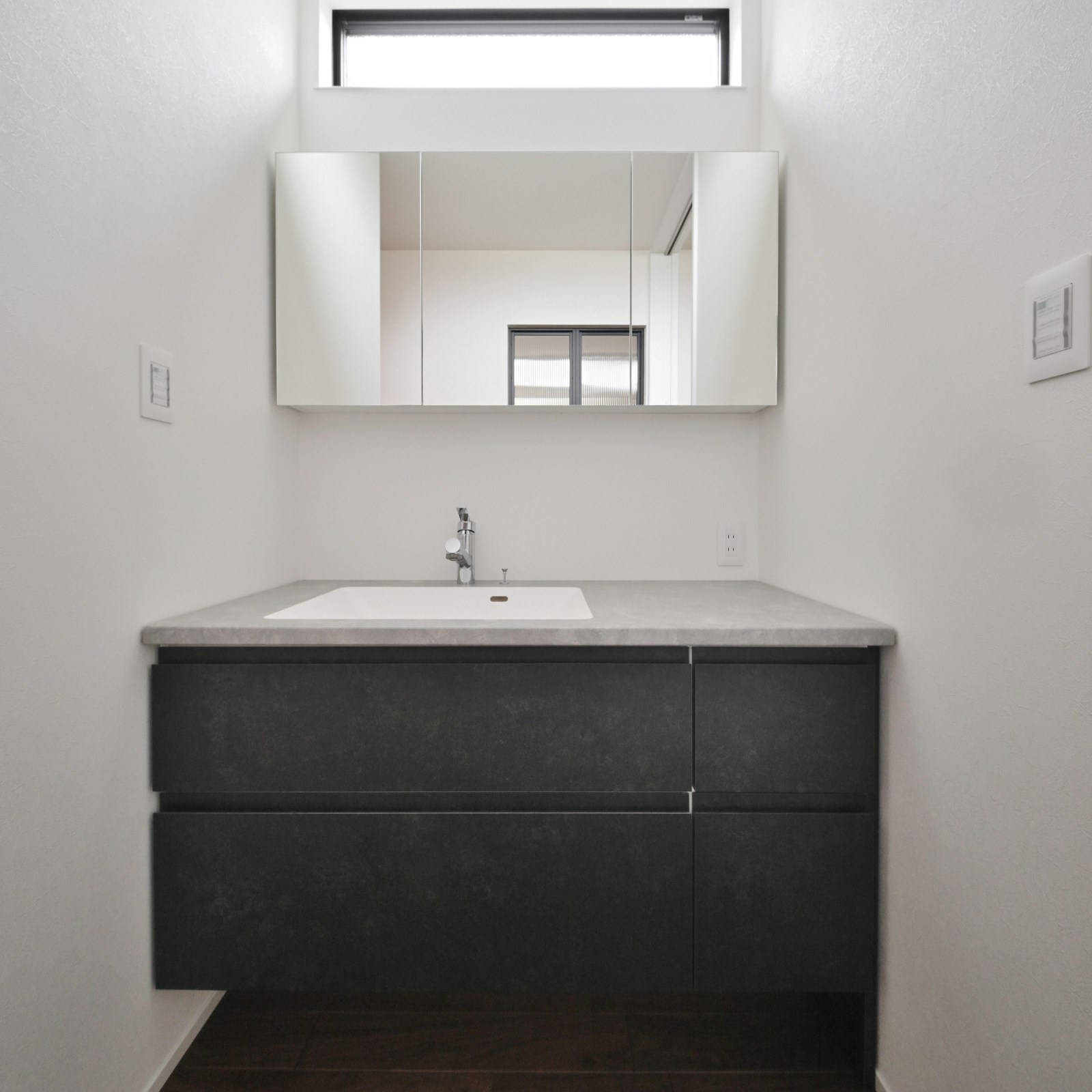 野洲市西河原 42号地